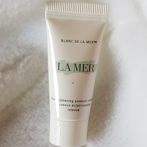 NWOB LA MER THE BRIGHTENING ESSENCE INTENSE - Picture 3 of 6